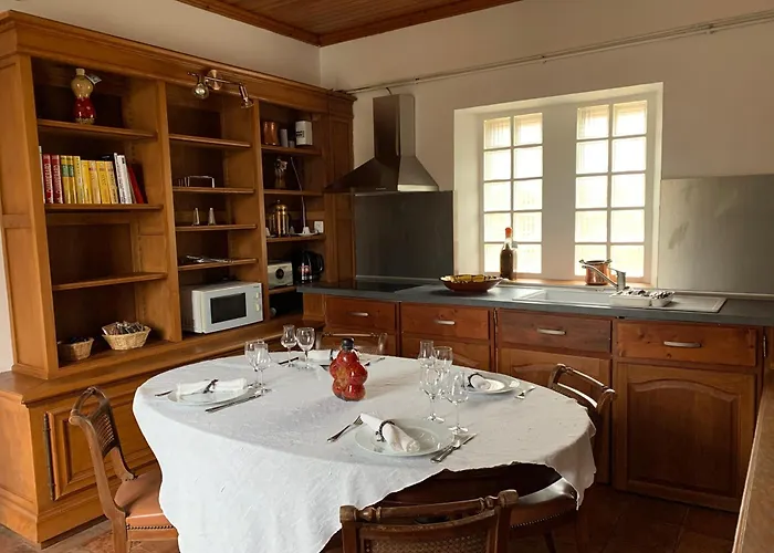 Dans L'aile Du Chateau 130m2 6 Personnes Apartment Carcassonne